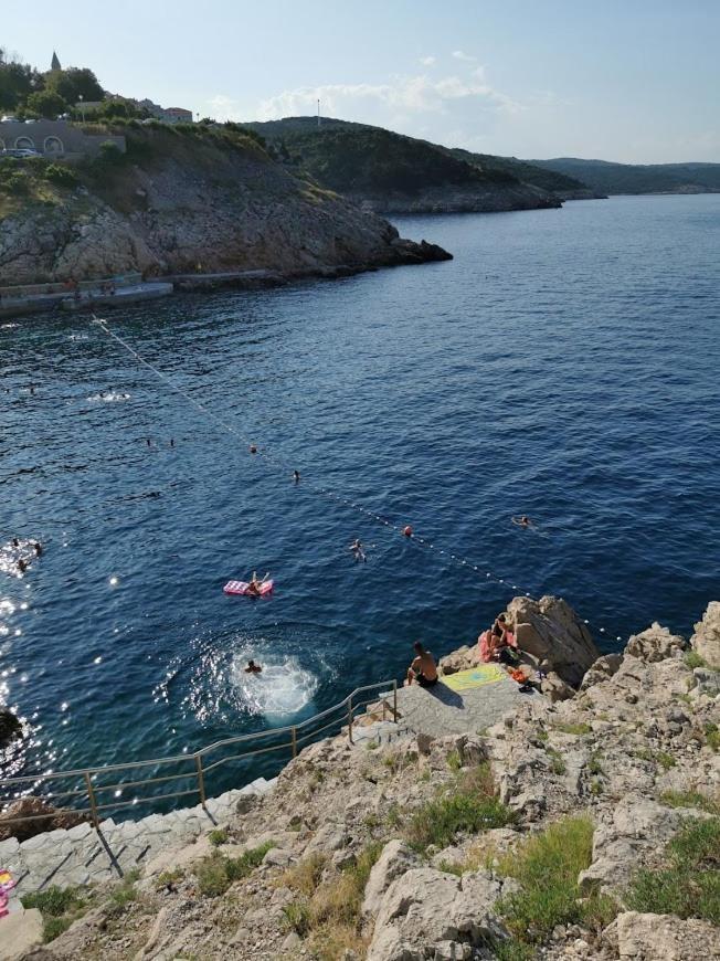 Tin 2 Διαμέρισμα Vrbnik Εξωτερικό φωτογραφία